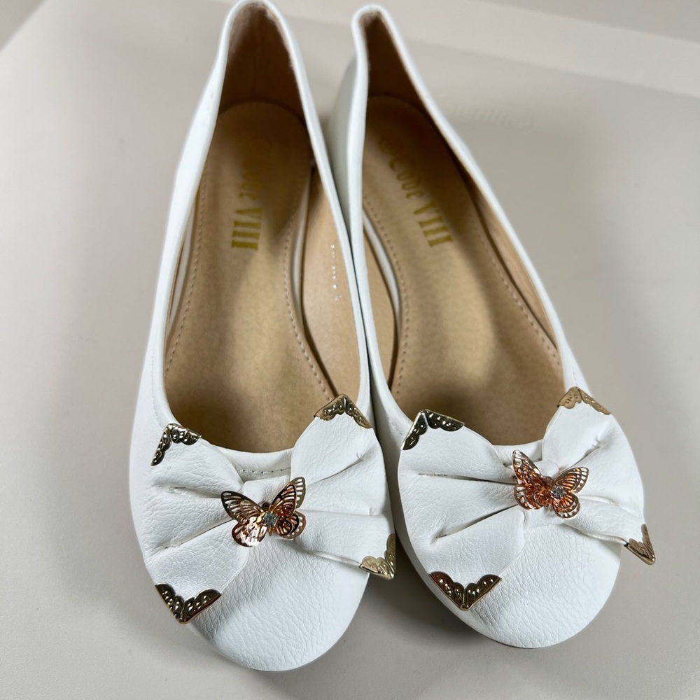 Elegant White Butterfly Flats size 6